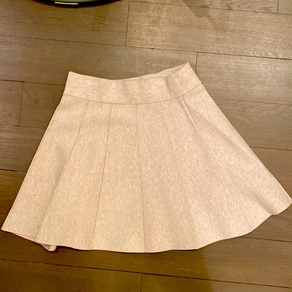 Club Monaco medium cream knit skirt - new with tags - Picture 1 of 2